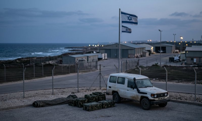 חייל נעצר בחשד שגנב שלושה רובים בתוך בסיס שייטת 13