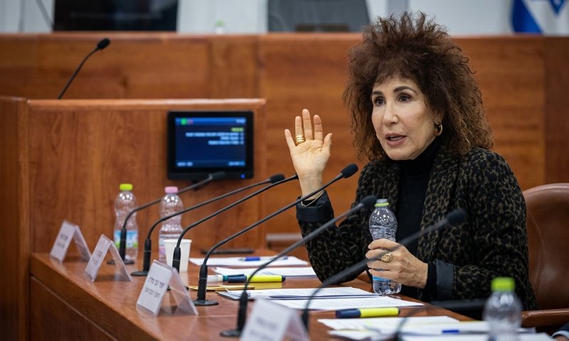 ראשת מועצת הרשות השנייה התפטרה בשידור חי: "רדיפה פוליטית"