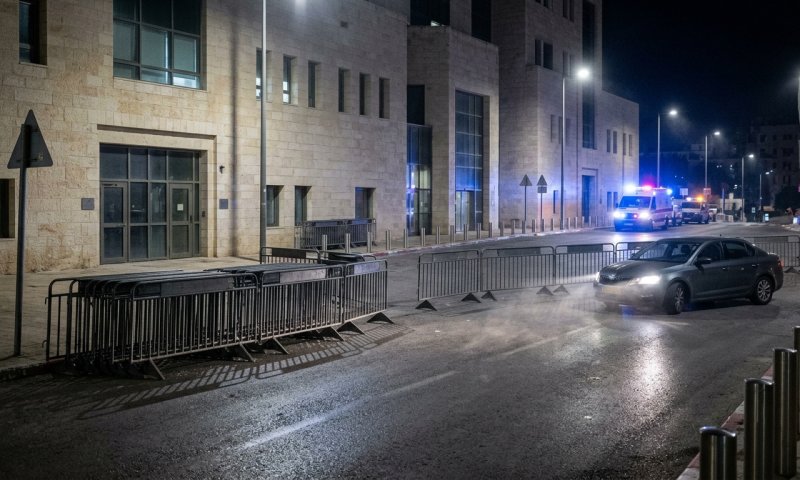 אחיו של מבוקש ניסה לחטוף נשק מלוחם דובדבן - וחוסל