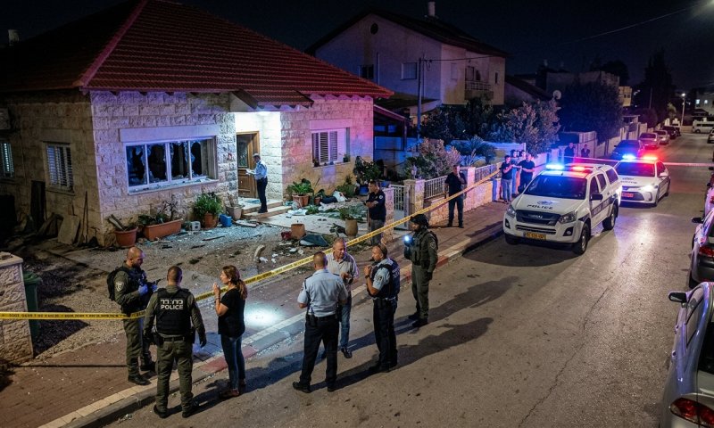 עשרות עוכבו לאחר שתקפו את ביתו של שופט העליון באלון שבות
