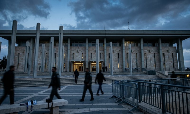 הכנסת תדון בהוצאת רע"מ מחוץ לחוק בשל חשד לקשרים עם חמאס