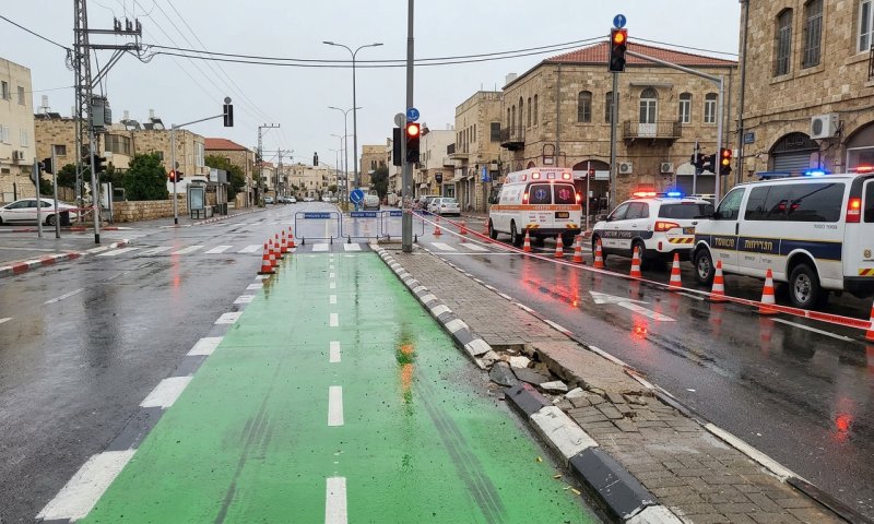 עכו: רוכב קורקינט חשמלי בן 21 נפצע קשה בתאונה