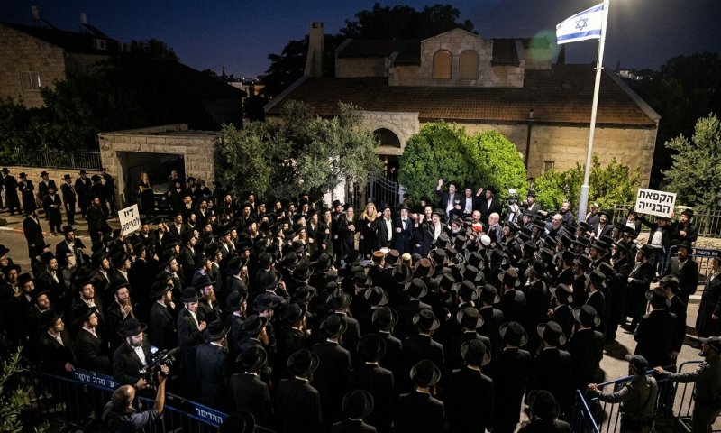 המשטרה למארגני ההפגנות: עצרו את המחאה ונפחית מעצרי עריקים