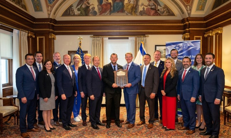 בכירים רפובליקנים בקונגרס: תומכים בריבונות ביו"ש