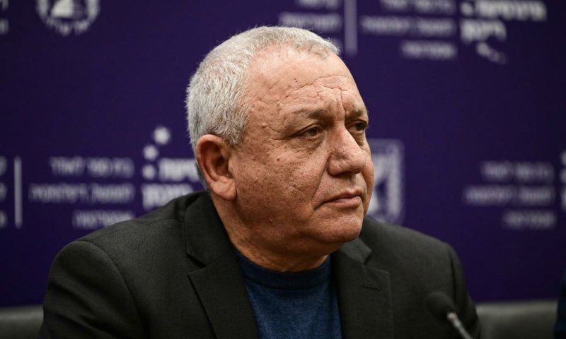 איזנקוט: "נחזיר עשרות אלפי פועלים מיו"ש לישראל"