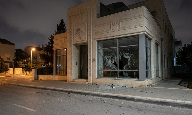 אלמונים יידו אבנים לעבר בית כנסת רפורמי ברמת השרון