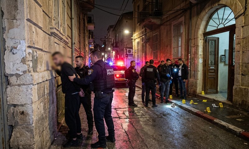 שב"ח מבית לחם נעצר בחשד שדקר ושדד גבר בדירתו בתל אביב