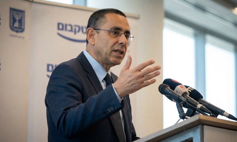 מנכ"ל דיסקונט מקפיא בונוסים ומאיים על מקומות עבודה