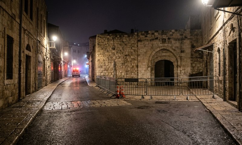 מרדף בירושלים: נמלט משוטרים על קטנוע, החליק ונעצר