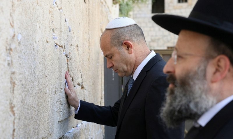 ראש המוסד גופמן בביקור ראשון בכותל: "נצח ישראל לא ישקר"
