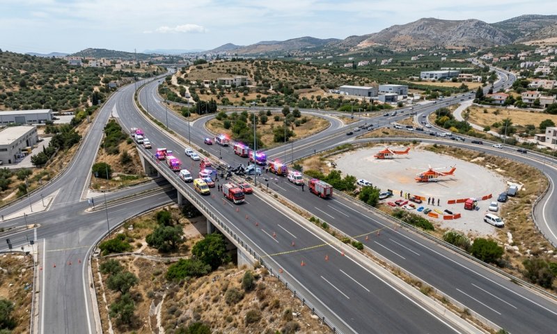 יוון: שני מסוקי כיבוי התנגשו באוויר מעל אתונה