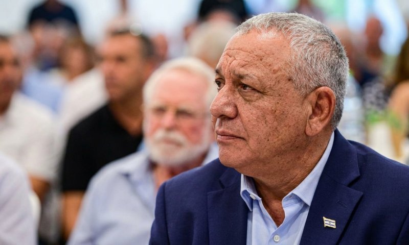 איזנקוט למועמדיו: תתפטרו אם תתנגדו לממשלה עם המפלגות הערביות