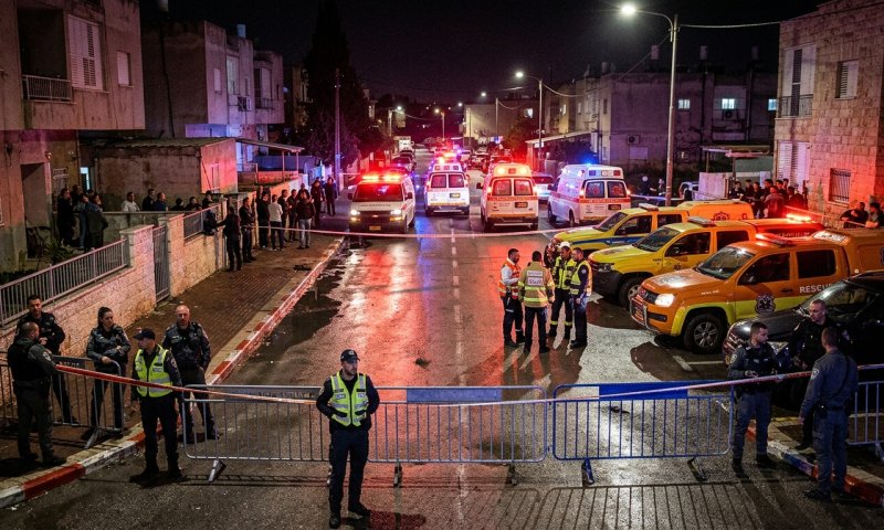 גבר נורה בג'יסר א-זרקא ופונה במצב קשה לבית החולים