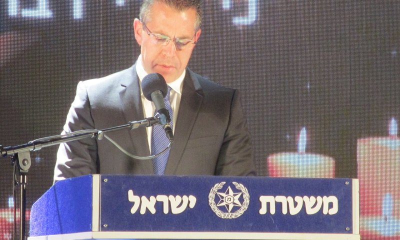 ארדן תוקף את כץ: "פוליטיקה קטנה בזמן מלחמה"