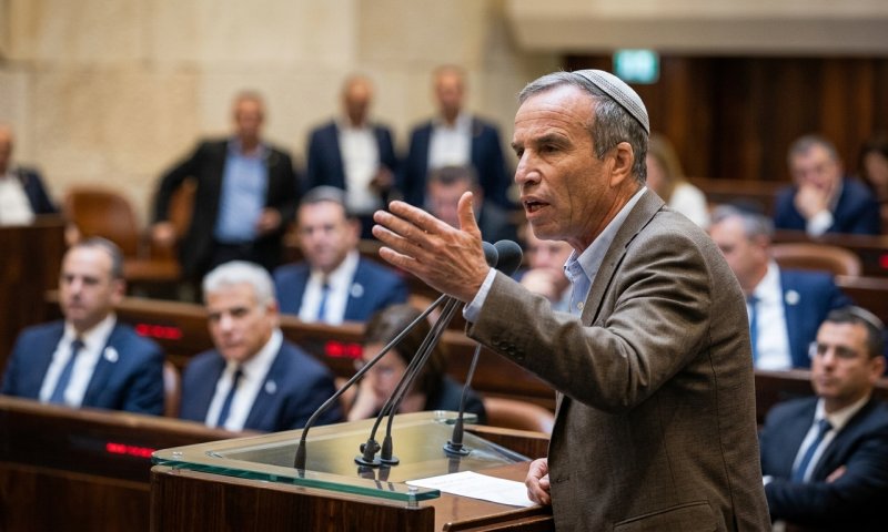 אחרי 11 שנים: אלעזר שטרן מתפטר מהכנסת ופורש מ"יש עתיד"