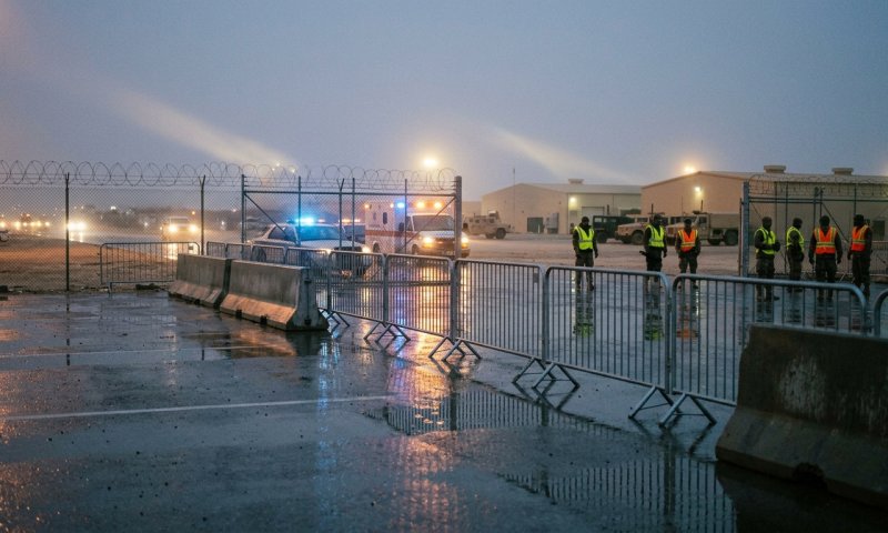 איראן תקפה בטילים בסיסים אמריקניים בכווית ובבחריין