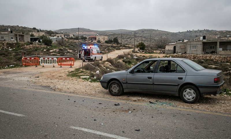 מחבלים רגמו באבנים את רכבה של פלר חסן-נחום בבנימין