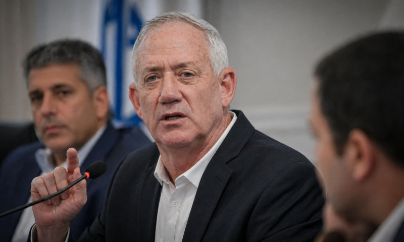 לפיד תוקף: "גנץ שלא יעבור את אחוז החסימה - שיפרוש"
