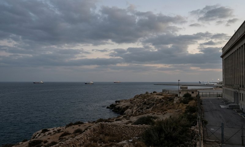 ארה"ב תנעל את הכסף של איראן עד להסכם גרעין מלא