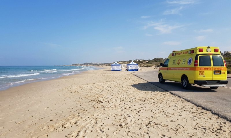 שבת בחופים: 3 גברים טבעו בהרצליה, בנתניה ובעתלית - מצבם אנוש