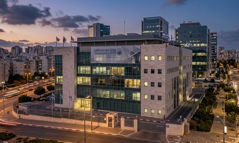 רשות המסים פתחה מסלול פיצויים לעסקים שנפגעו במבצע "שאגת הארי"