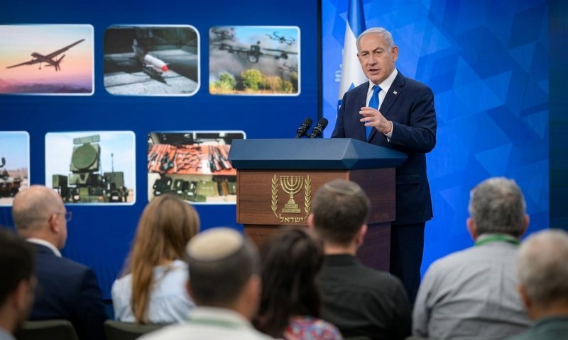 בנט תוקף את נתניהו: "תפיסת הביטחון שלו היא של קטאר?"