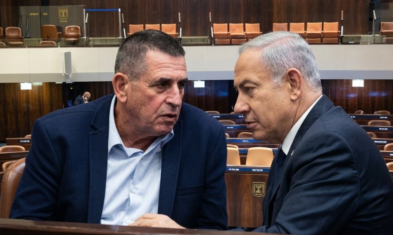 הסוקר פילבר מזהיר: המפלגות של ארדן ווינטר יפילו את הימין