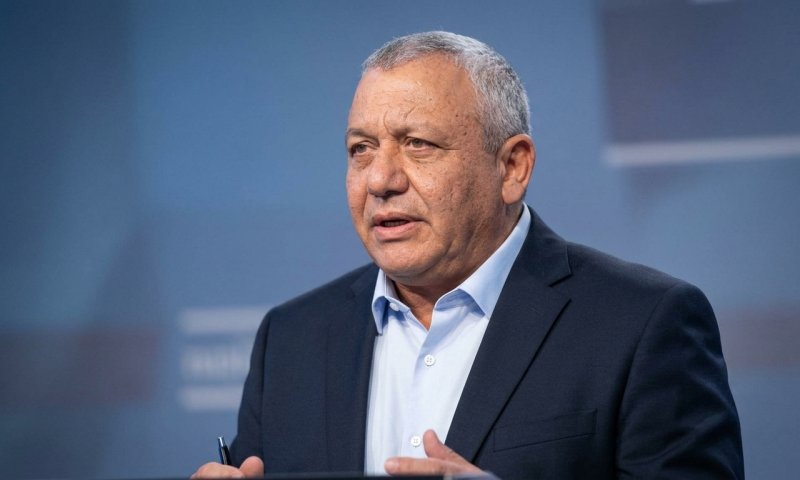 איזנקוט: אתנגד לכל הסכם רוטציה, הקבינט לא ראוי להנהיג