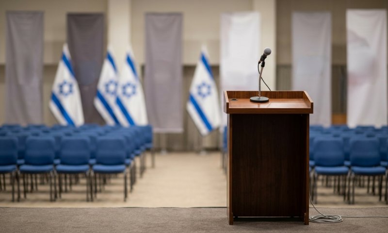 יאיר גולן דורש משרה נתניהו 2.5 מיליון שקלים: "התנצלי עד מחר"