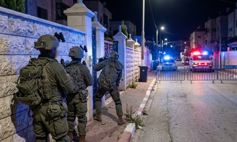 לוחמי דובדבן עצרו בבנימין יצרני מטעני חבלה וסוחר אמצעי לחימה